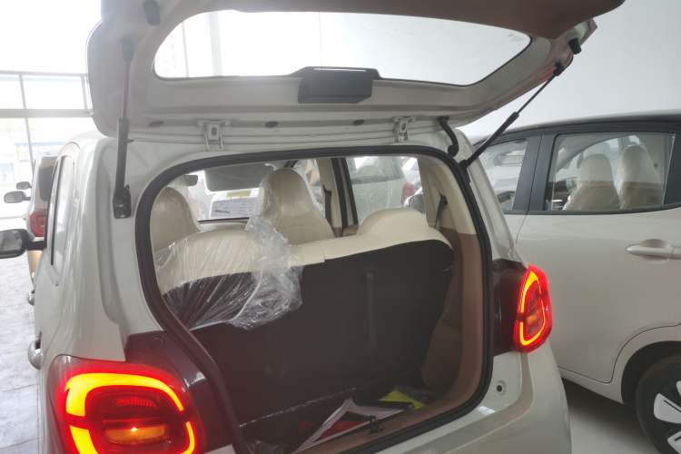 Used Wuling Hongguang MINIEV 2025 Four-Door Version Advanced Edition
