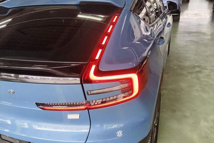 Used Volvo C40 2024 Long-Range PRO Version
