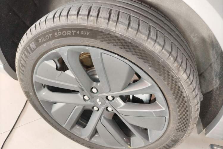 Used Li Auto L9 2022 Max model
