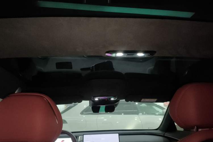 Used  Star Era ES 2025 All-Electric Pro Four-Wheel Drive 77 kWh
