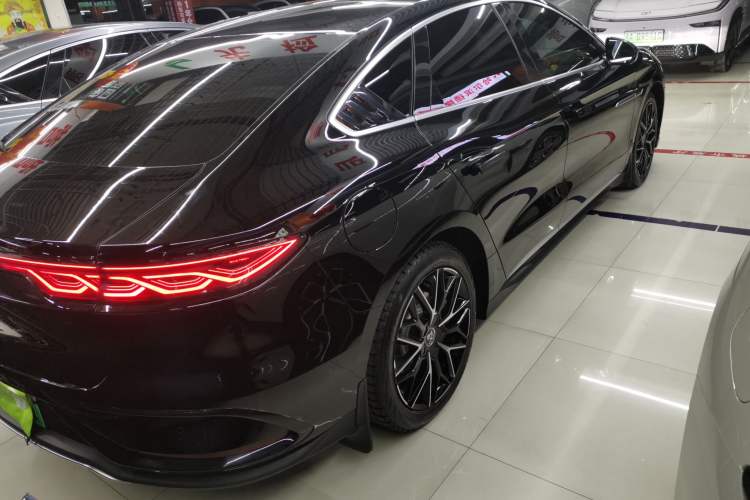 Used BYD Han 2025 DM-i 125KM Prestige Model
