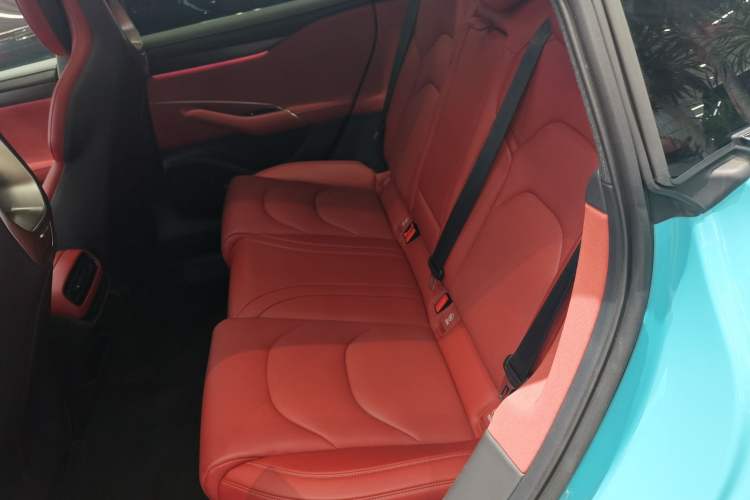 Used  SU7 2024 Rear-Drive Ultra-Long Range Advanced Pro-Level Intelligent Driving Version