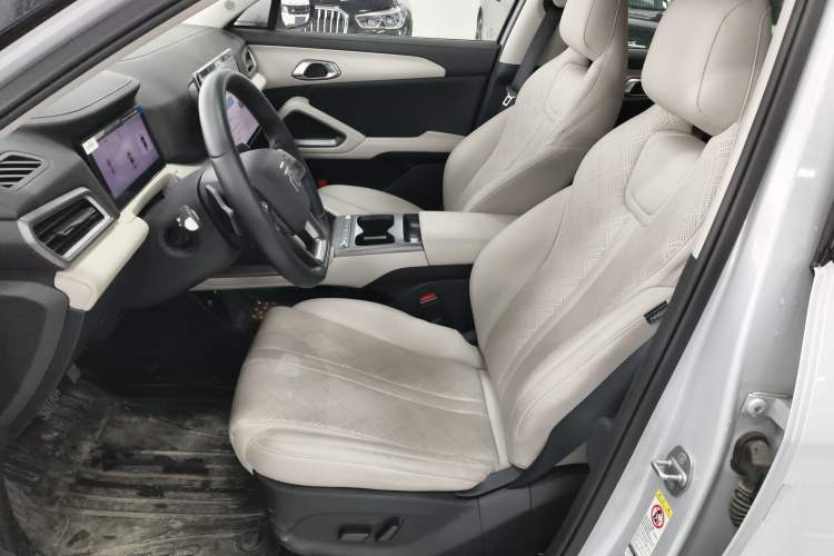 Used BYD Yuan UP 2025 Intelligent Driving Version 401 km Leading Edition
