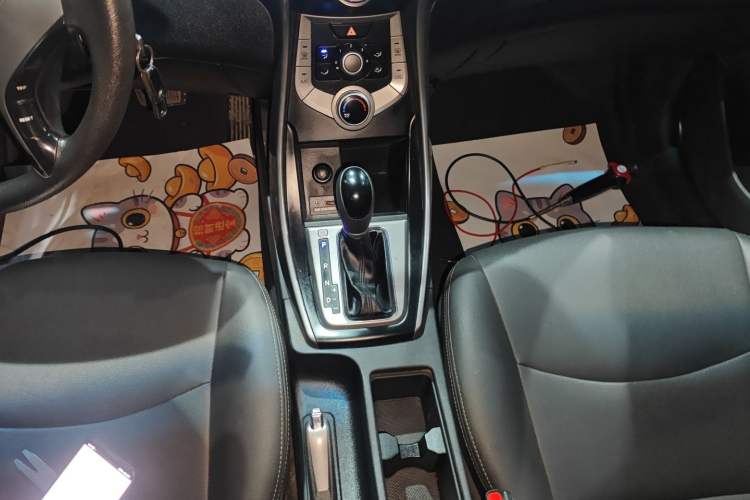 Used Hyundai Elantra 2015 1.6L Automatic Fashion Model
