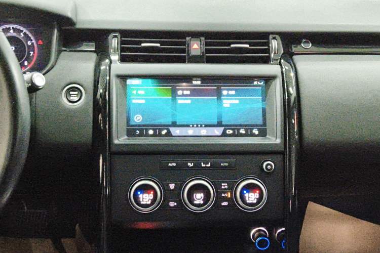 Used Land Rover Discovery 2020 3.0 SC V6 SE
