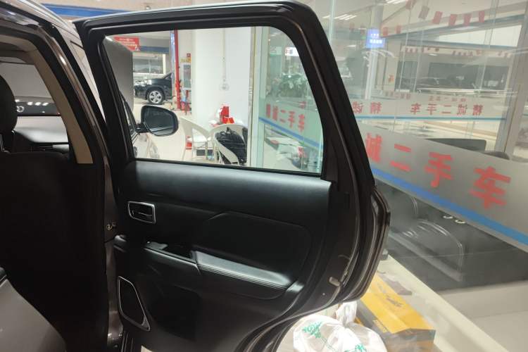 Used Mitsubishi Outlander 2018 2.0L Two-Wheel Drive Glory Edition 5 Seats
