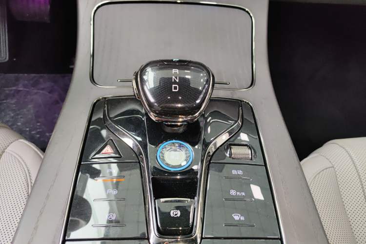 Used BYD Han 2025 EV with 701 km of Laser Radar-Enabled Intelligent Driving
