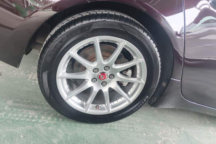 Used Jaguar XJ 2014 XJL 2.0T Two-Wheel-Drive Elegant Business Edition
