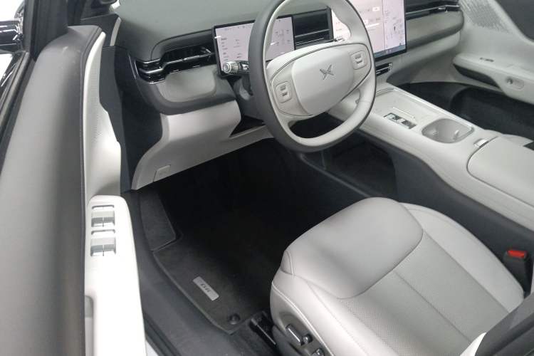 Used XPeng G6 2025 625 Long-Range Max Flagship Edition
