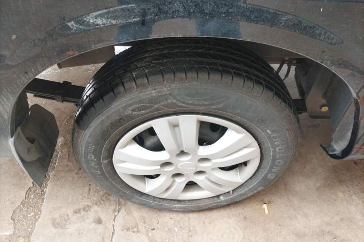 Used FORTHING Lingzhi 2023 M5L 1.6L Base Model 5 Seats
