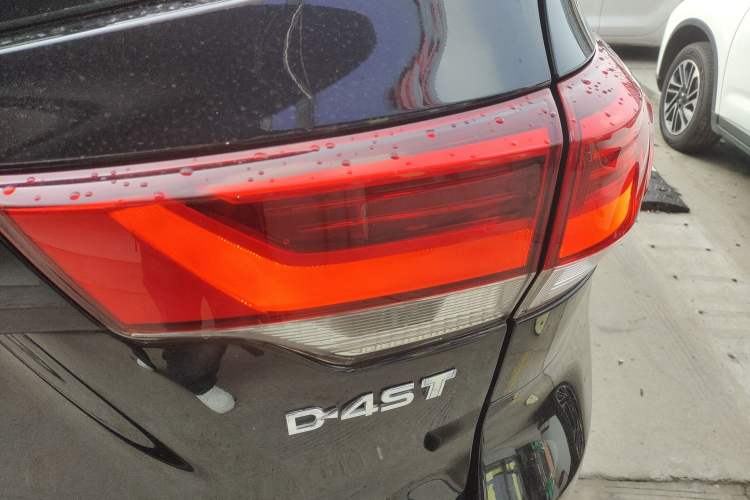 Used Toyota Highlander 2018 2.0T Four-Wheel Drive Luxury Edition 7 Seats China V Emission Standard
