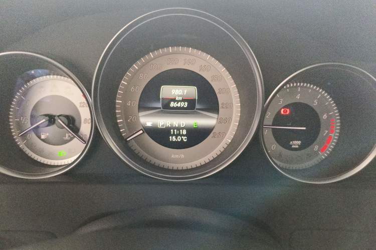 Used Mercedes-Benz C-Class 2011 C 200 Fashion Travel Edition