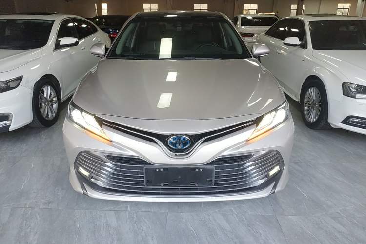 Used Toyota Camry 2019 Dual-Engine 2.5 HG Luxury Edition China VI Standard