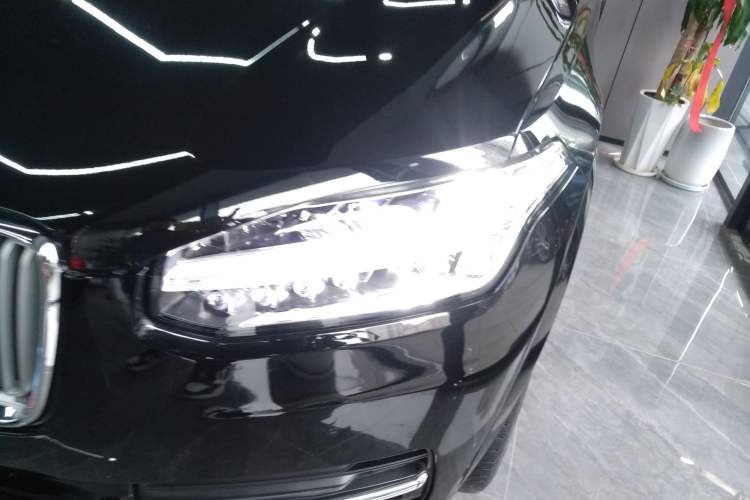 Used Volvo XC90 2019 T5 Zhiyi Edition 5-Seater China VI Standard
