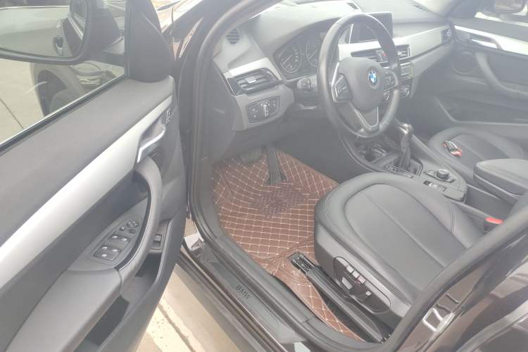 Used BMW X1 2018 sDrive20Li Leading Model
