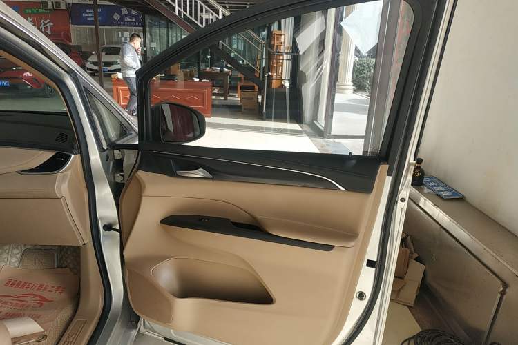 Used Buick GL8 2021 ES Land Cruiser 653T Luxury Edition
