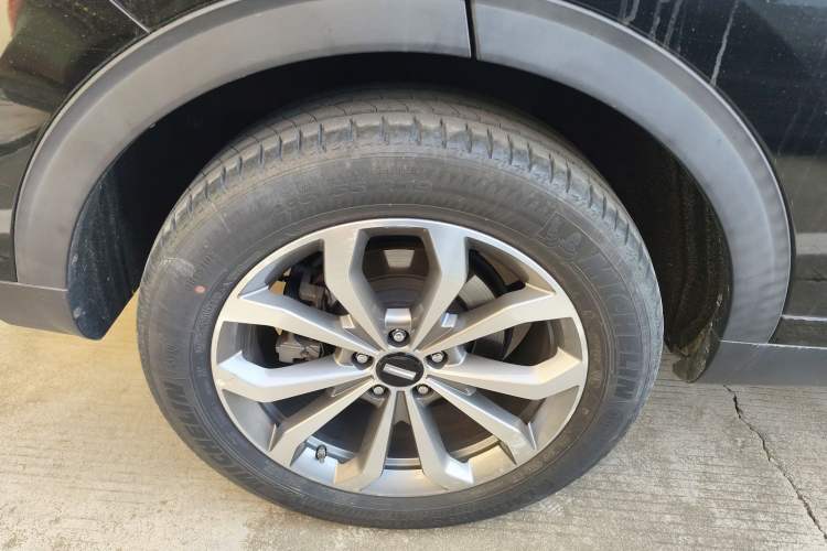 Used Wey VV6 2018 2.0T Two-Wheel Drive Flagship Version China V Standard