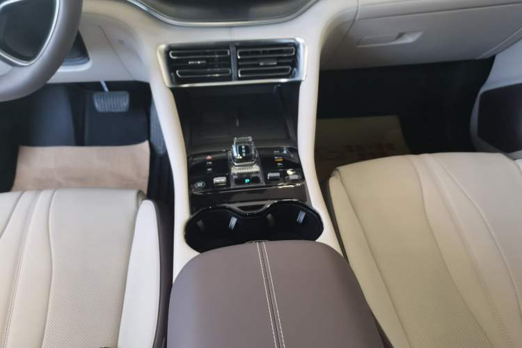 Used BYD Song PLUS New Energy 2025 EV Intelligent Driving Version 520km Premium Model
