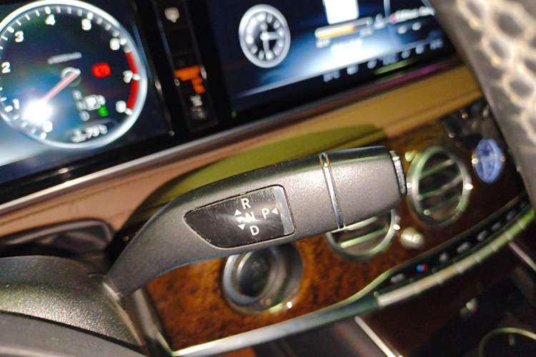 Used Mercedes-Benz S-Class 2017 S 320 L Business Model
