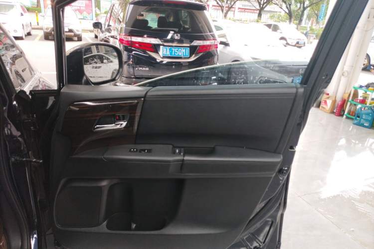 Used Honda Odyssey 2018 2.4L Luxury Edition
