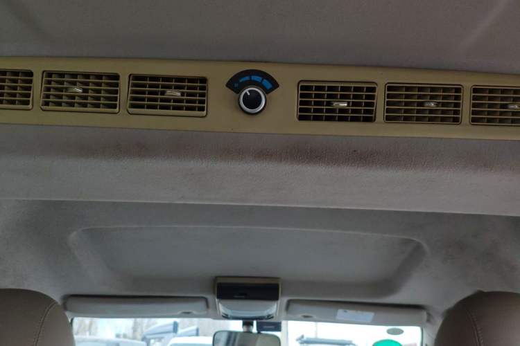 Used FORTHING Lingzhi 2020 M5L 1.6L Luxury 7-Seater
