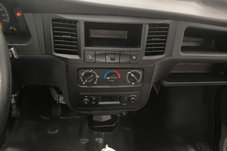 Used Wuling Zhiguang 2023 1.5L Practical Version 5/7 Seats
