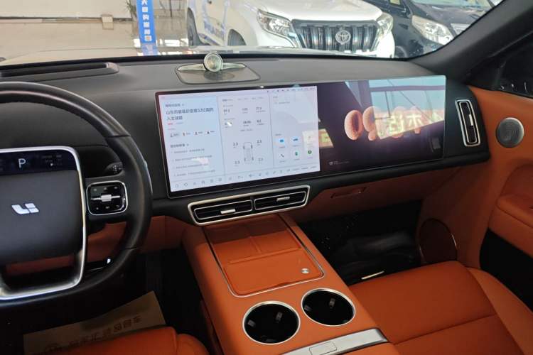 Used Li Auto L8 2024 Pro Model
