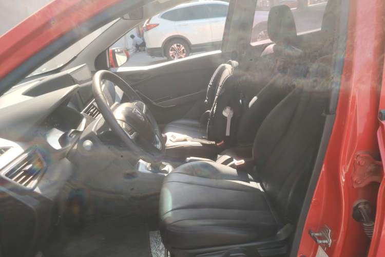 Used Baojun 310 2017 1.5L Manual Comfort Model
