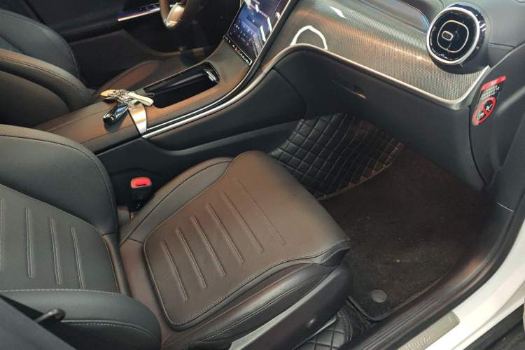 Used Mercedes-Benz GLC 2023 GLC 260 L 4MATIC Dynamic Edition 5-seater
