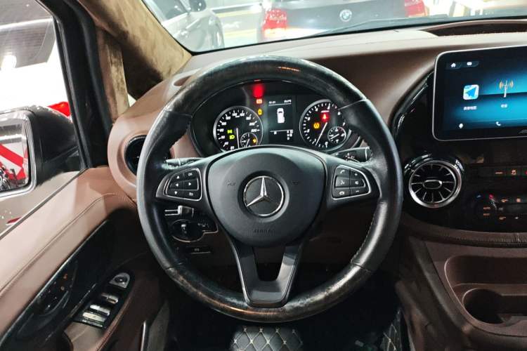 Used Mercedes-Benz Vito 2021 2.0T Elite Version 7 Seats
