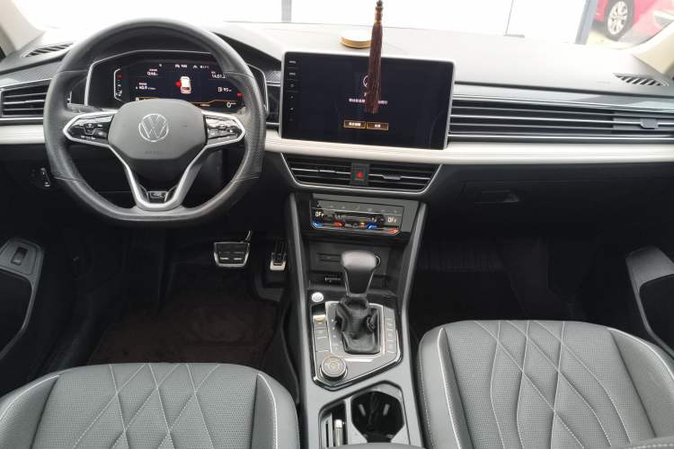 Used Volkswagen Tiguan L 2022 380TSI Automatic All-Wheel Drive R-Line Enhanced Comfort 7-Seater