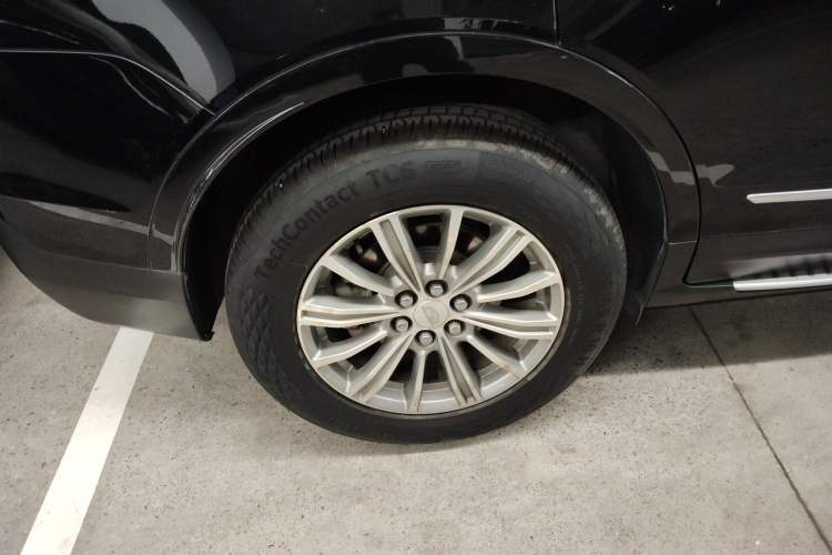 Used Cadillac XT5 2018 25T Luxury Model