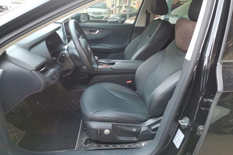 Used Hongqi E-QM5 2023 Revised Version Basic Travel Edition
