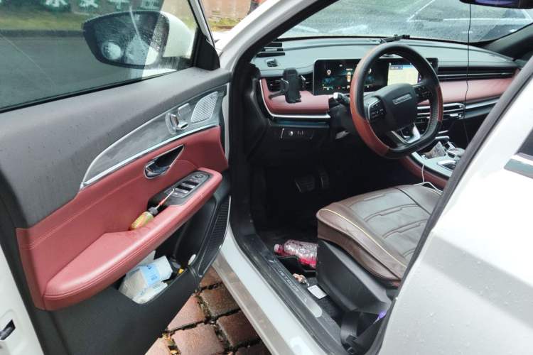 Used JETOUR X70 PLUS 2023 1.5T DCT Brave PLUS 5-Seater
