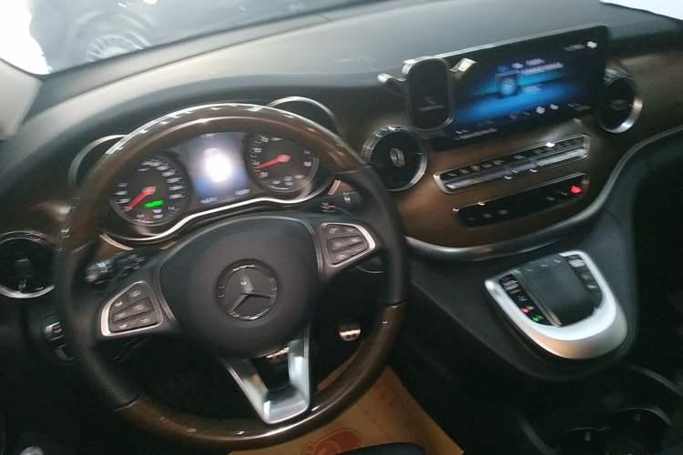 Used Mercedes-Benz V-Class 2022 V 260 L Long Wheelbase Prestige Edition
