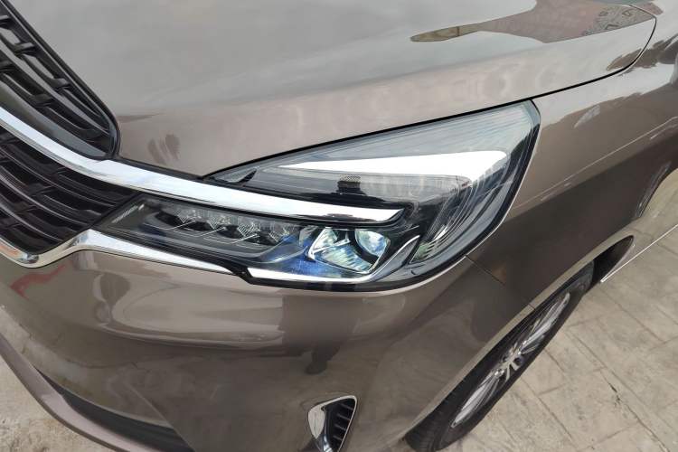 Used Buick GL8 2022 Land Business Class 652T Luxury Model
