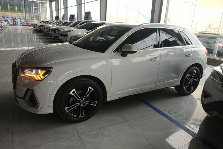 Used Audi Q3 2021 45 TFSI quattro Fashion Dynamic Model
