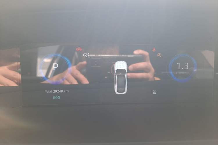 Used Changan UNI-V 2023 1.5T Prestige Model
