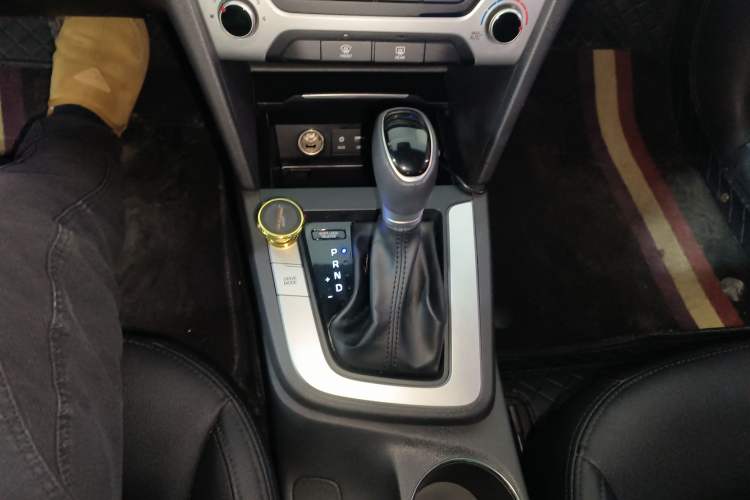 Used Hyundai Elantra 2016 1.6L Automatic ZhiXuan – Elite Version