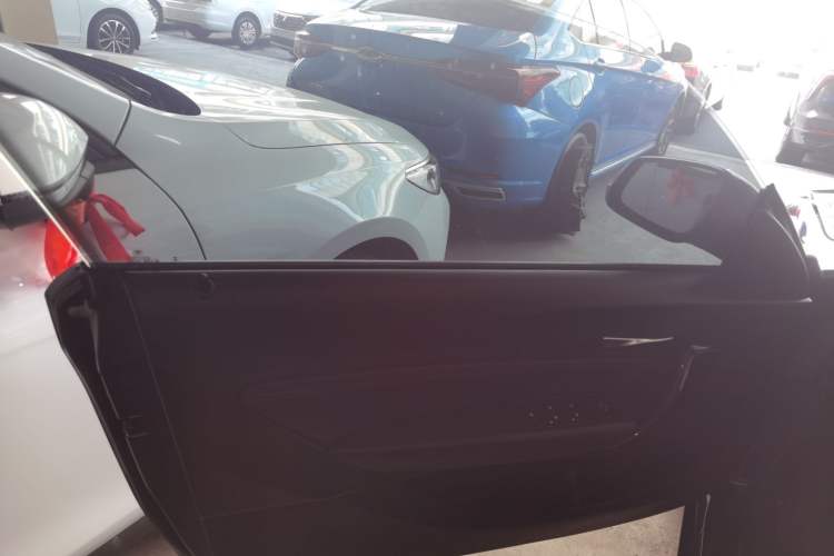 Used BMW 2 Series 2018 220i Convertible Coupe Sports Design Package
