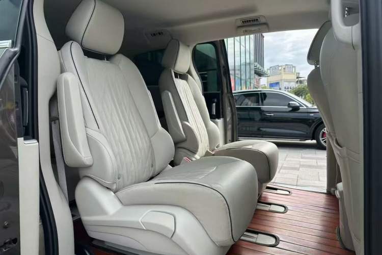 Used Buick GL8 2022 Land Business Class 652T Luxury Model
