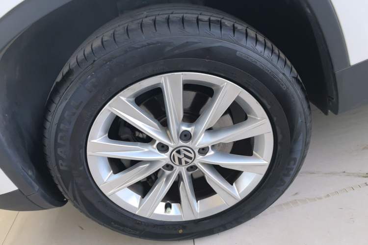 Used Volkswagen Tiguan 2016 280TSI Automatic Two-Wheel-Drive Silk Road Style Edition