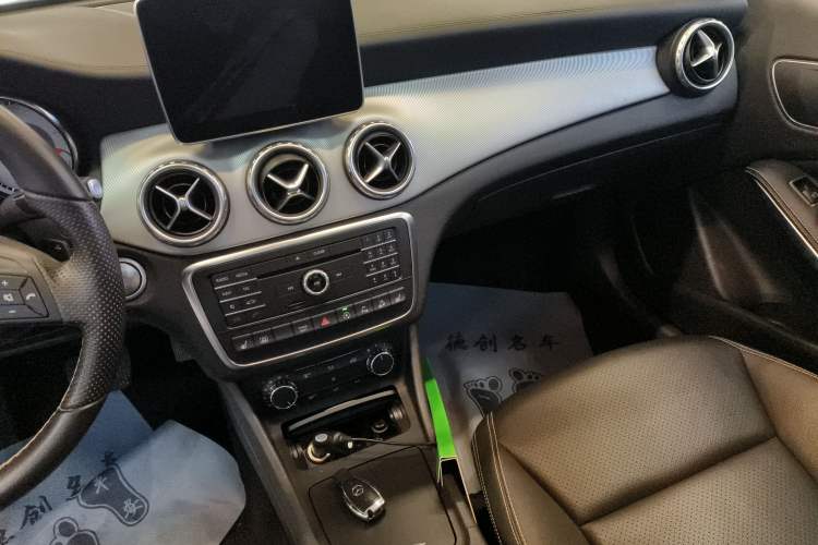 Used Mercedes-Benz GLA 2016 GLA 220 4MATIC Fashion Edition
