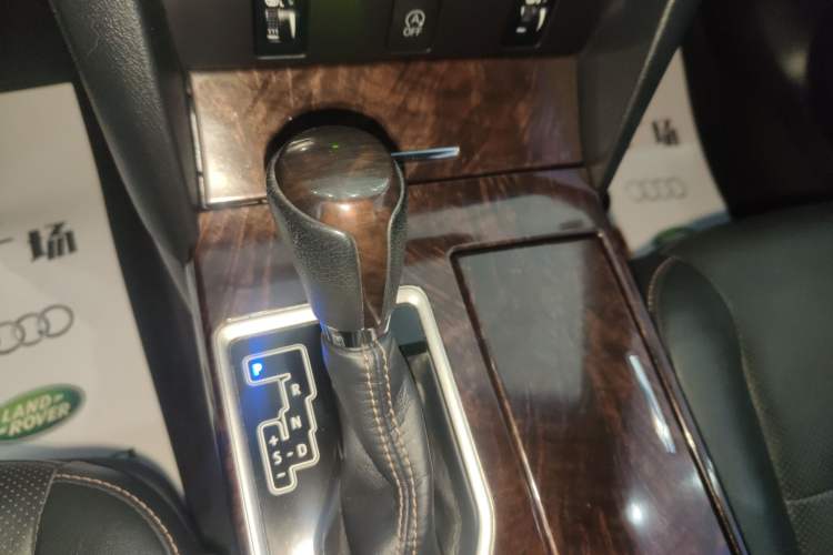 Used Toyota Camry 2016 2.0G 10th Anniversary Leading Edition
