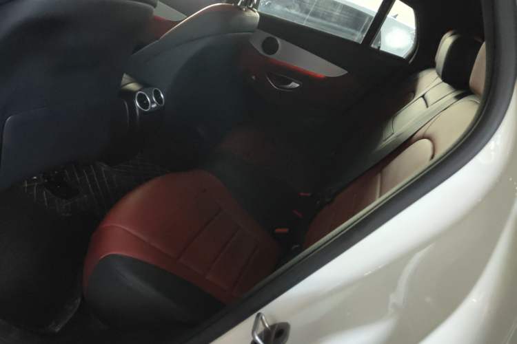 Used Mercedes-Benz GLC Coupe 2020 GLC 260 4MATIC Coupe SUV
