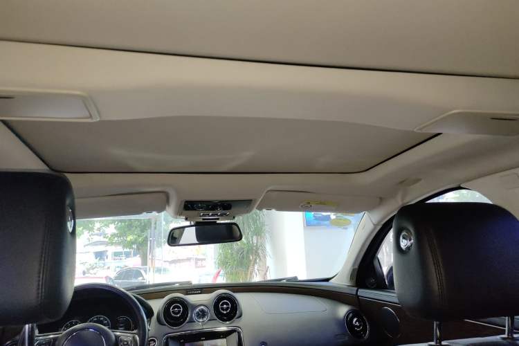 Used Jaguar XJ 2016 XJL 2.0T Two-Wheel-Drive Elegant Business Edition
