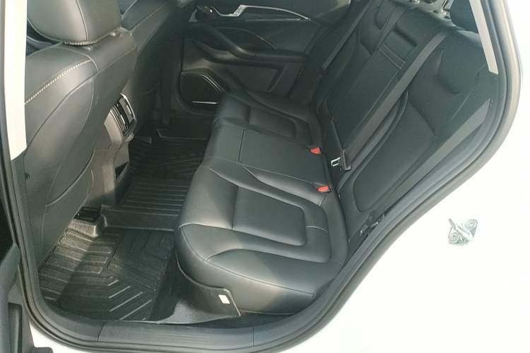 Used Bestune B70 2022 Third Generation 2.0T Automatic Enjoyment Version
