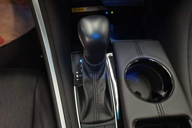 Used Toyota Avalon 2022 Dual-Engine 2.5L Luxury Edition