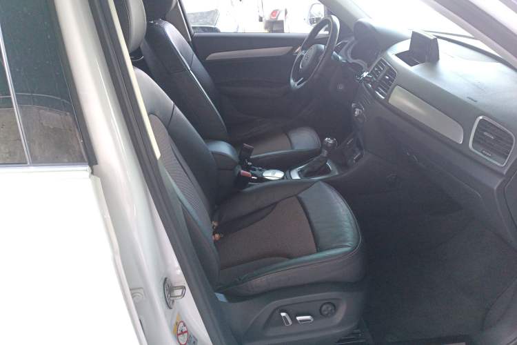 Used Audi Q3 2018 30th Anniversary Edition 35 TFSI Fashion Model
