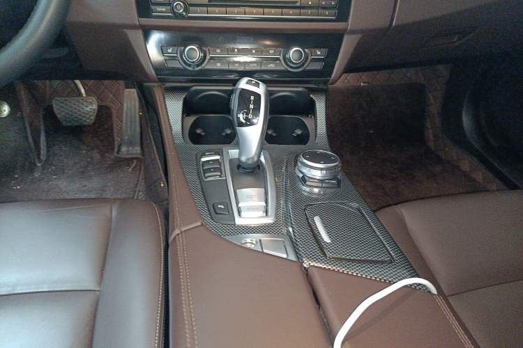 Used BMW 5 Series 2014 525Li Luxury Design Package
